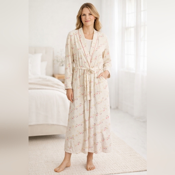 Crabtree & Evelyn Other - Crabtree & Evelyn Robe And Gown Set